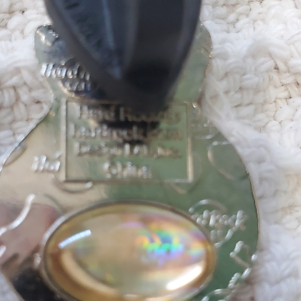 HARD ROCK ALL ACCESS PIN - Picture 4 of 5